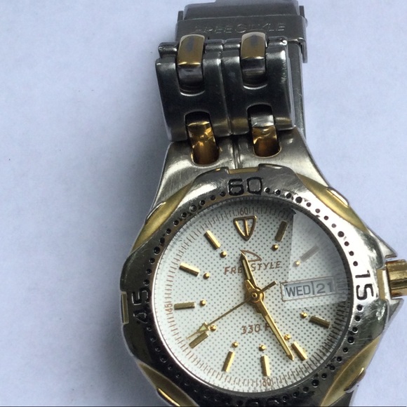 WOMAN “FREE STYLE “ WATCH - Picture 2 of 4